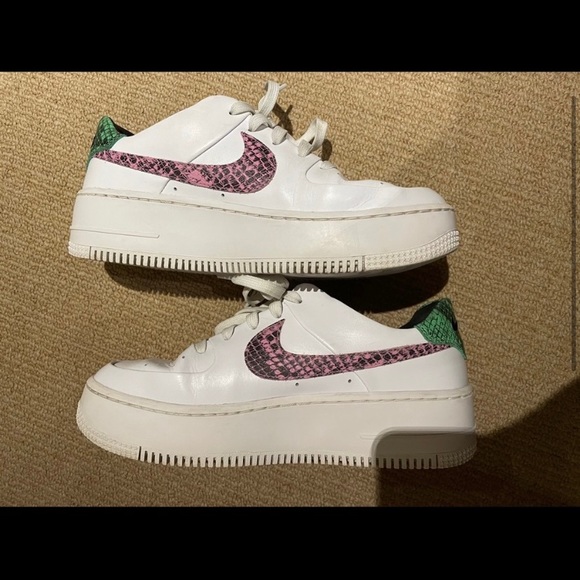 Airforce 1 NIKE - Picture 3 of 4